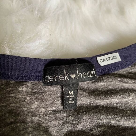 Mini T-Shirt  - Picture 7 of 8